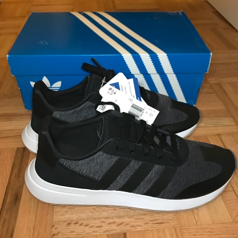 NWT Adidas Flashback Runner Sneaker - Picture 4 of 7